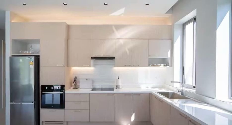 For rent 3 bedrooms villa in Kathu, Phuket