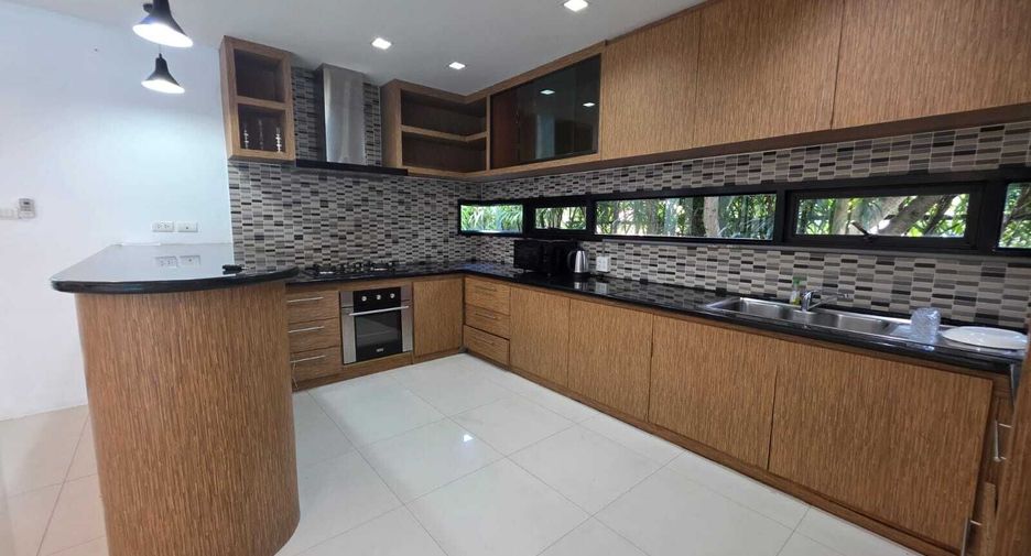 Villa en alquiler de 3 habitaciones en Mueang Phuket, Phuket