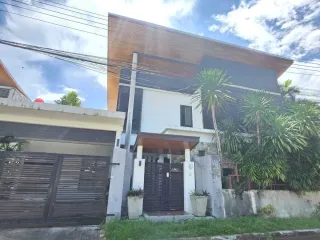 For rent 3 bedrooms villa in Mueang Phuket, Phuket