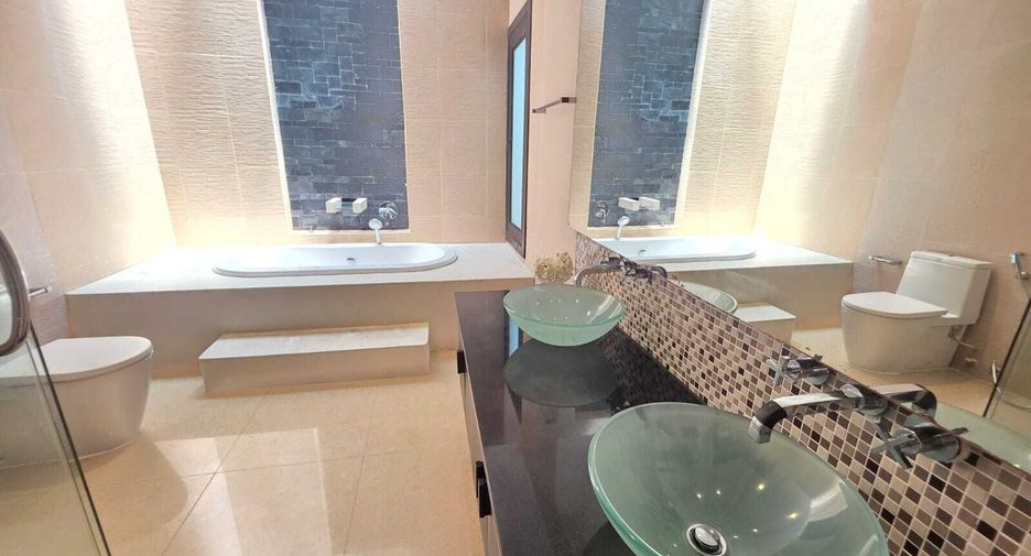 Villa en alquiler de 3 habitaciones en Mueang Phuket, Phuket