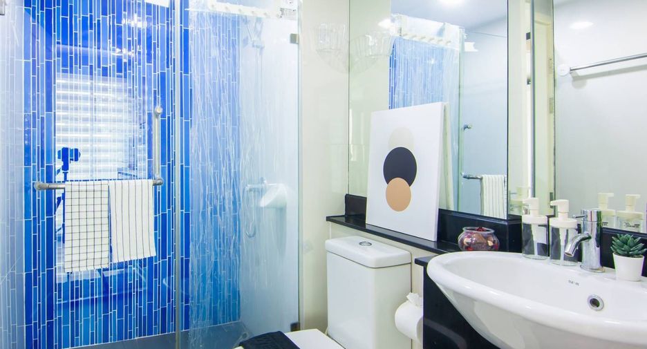 For sale 1 bed condo in Phra Khanong, Bangkok