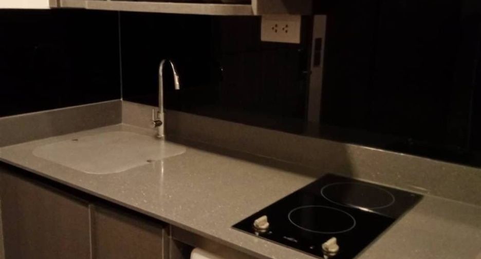 Condo en alquiler de 1 habitaciones en Khlong Toei, Bangkok