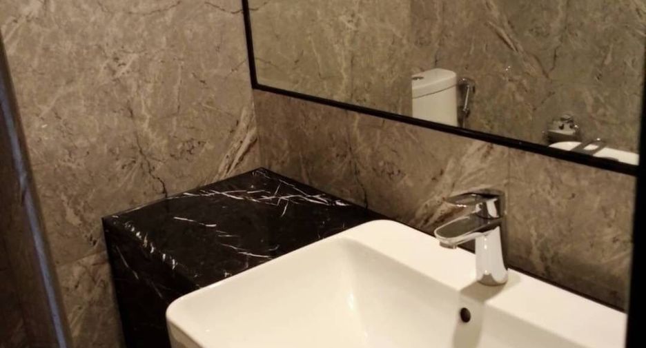 Condo en alquiler de 1 habitaciones en Khlong Toei, Bangkok