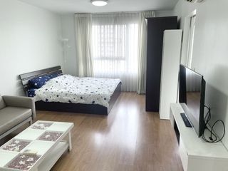 For rent studio condo in Khlong Toei, Bangkok