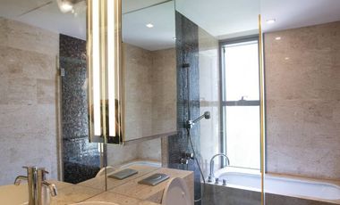 For rent 4 bedrooms condo in Yan Nawa, Bangkok