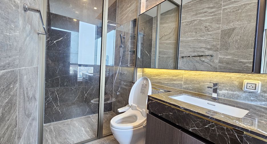 For rent 2 bedrooms condo in Khlong Toei, Bangkok