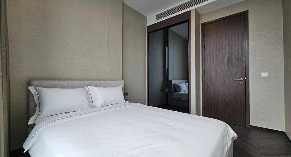 For rent 2 bedrooms condo in Khlong Toei, Bangkok