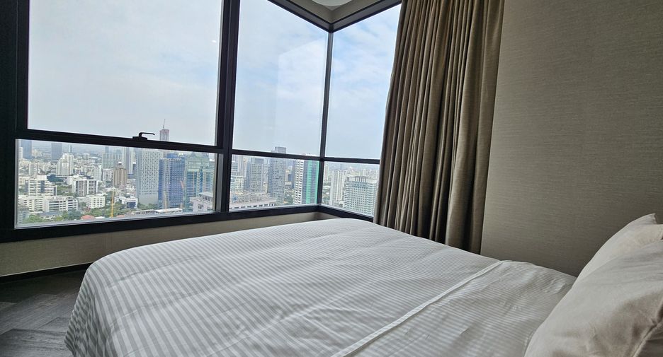 For rent 2 bedrooms condo in Khlong Toei, Bangkok