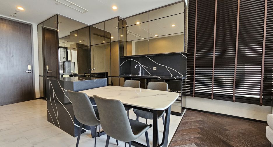 For rent 2 bedrooms condo in Khlong Toei, Bangkok