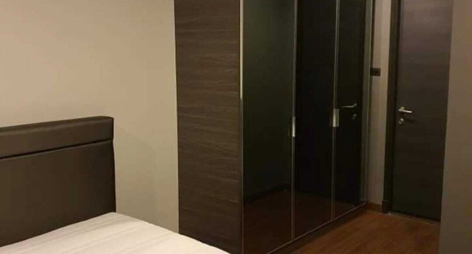 À louer 2 chambres condo à Yan Nawa, Bangkok