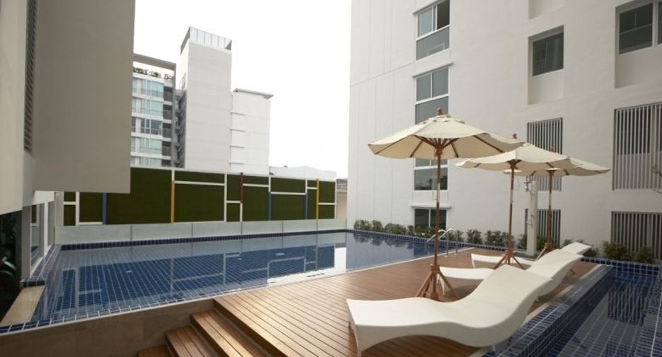 For sale and for rent 2 bedrooms condo in Phra Khanong, Bangkok