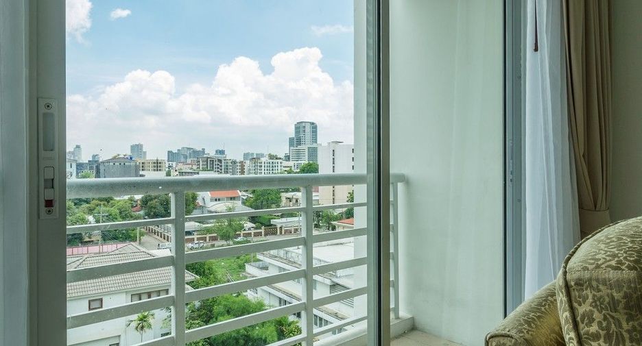 For sale and for rent 2 bedrooms condo in Phra Khanong, Bangkok