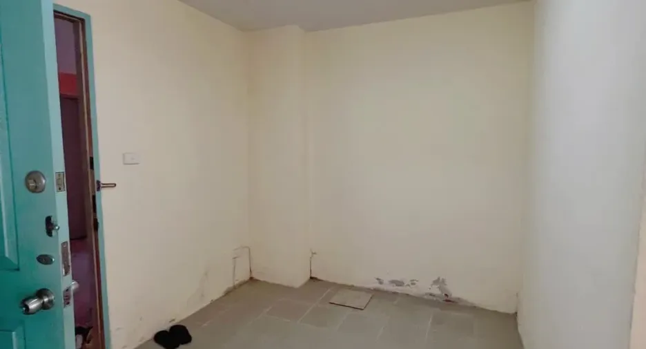 À vendre 1 chambre condo à Bang Na, Bangkok