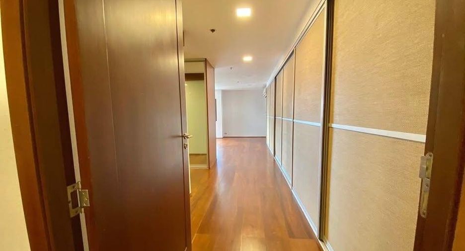 À vendre et à louer 3 chambres condo à Watthana, Bangkok