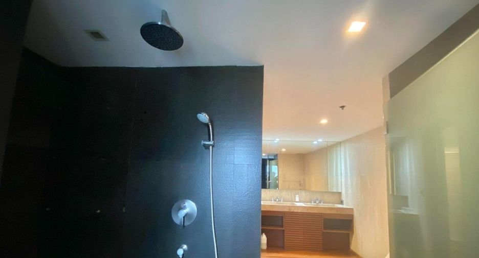 À vendre et à louer 3 chambres condo à Watthana, Bangkok