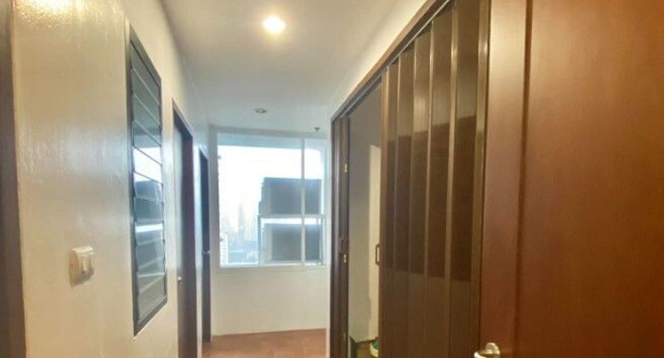 À vendre et à louer 3 chambres condo à Watthana, Bangkok