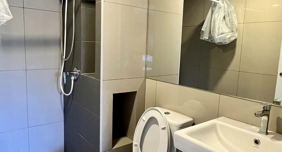 For rent 1 bed condo in Phra Khanong, Bangkok