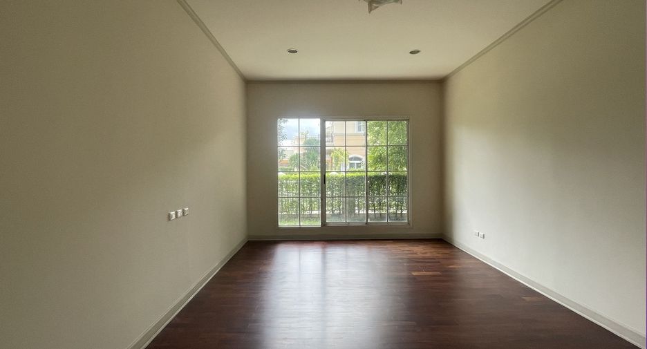 For sale and for rent 5 bedrooms house in Prawet, Bangkok