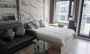 À louer studio condo à Khlong Toei, Bangkok