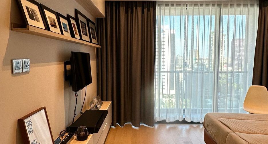 For sale 1 Beds condo in Khlong Toei, Bangkok