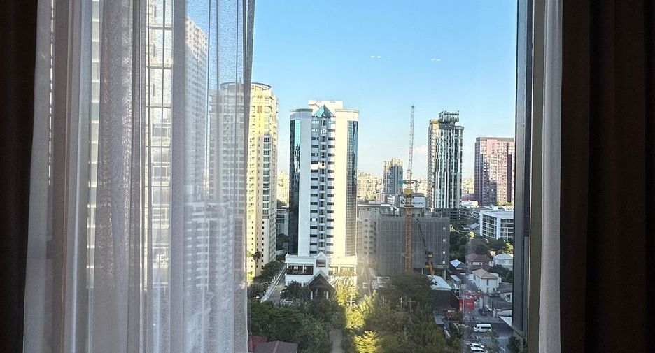 For sale 1 Beds condo in Khlong Toei, Bangkok