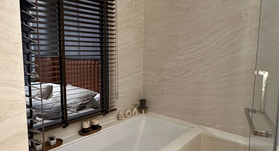 For sale 1 Beds condo in Khlong Toei, Bangkok