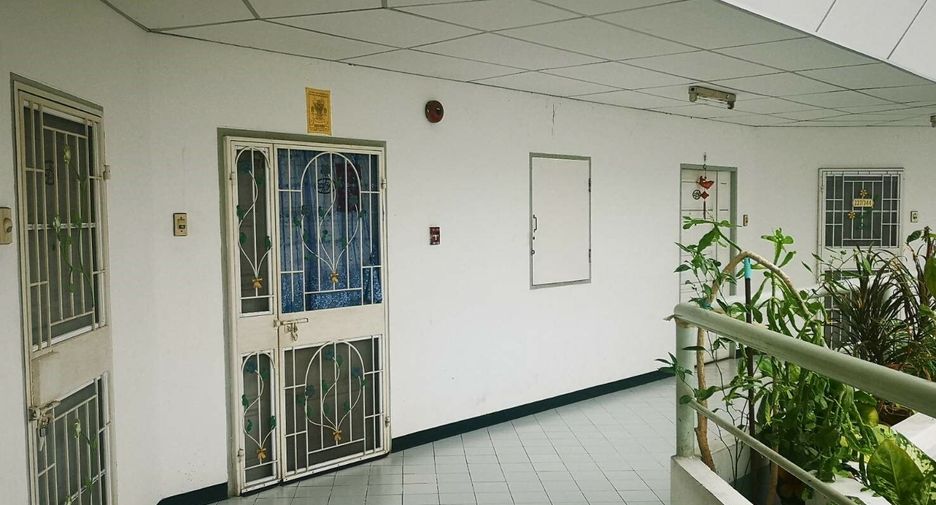 For sale studio condo in Bang Na, Bangkok