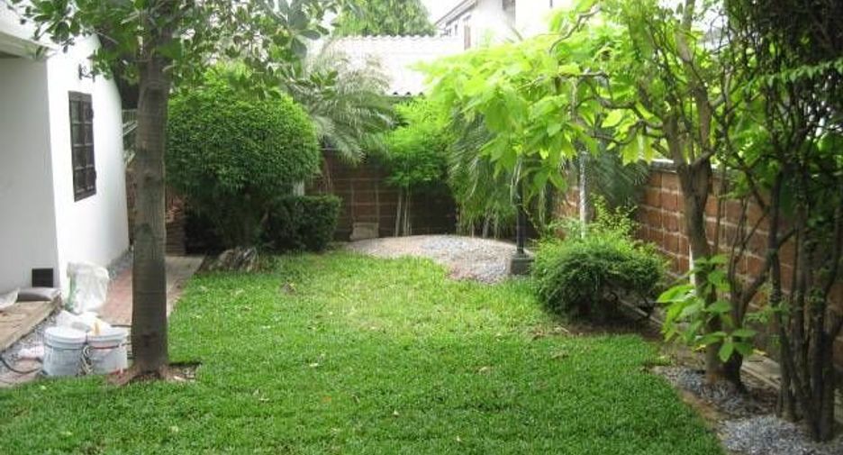 For rent 4 bedrooms house in Mueang Samut Prakan, Samut Prakan