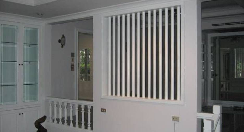 For rent 4 bedrooms house in Mueang Samut Prakan, Samut Prakan