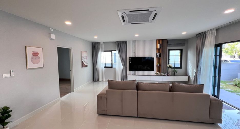 For rent 4 bedrooms house in Bang Phli, Samut Prakan