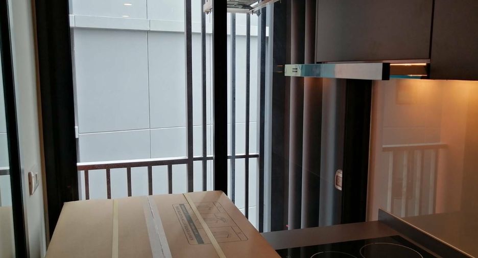 For sale studio condo in Bang Kapi, Bangkok