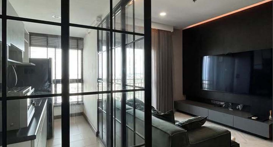 For rent 2 bedrooms condo in Thon Buri, Bangkok