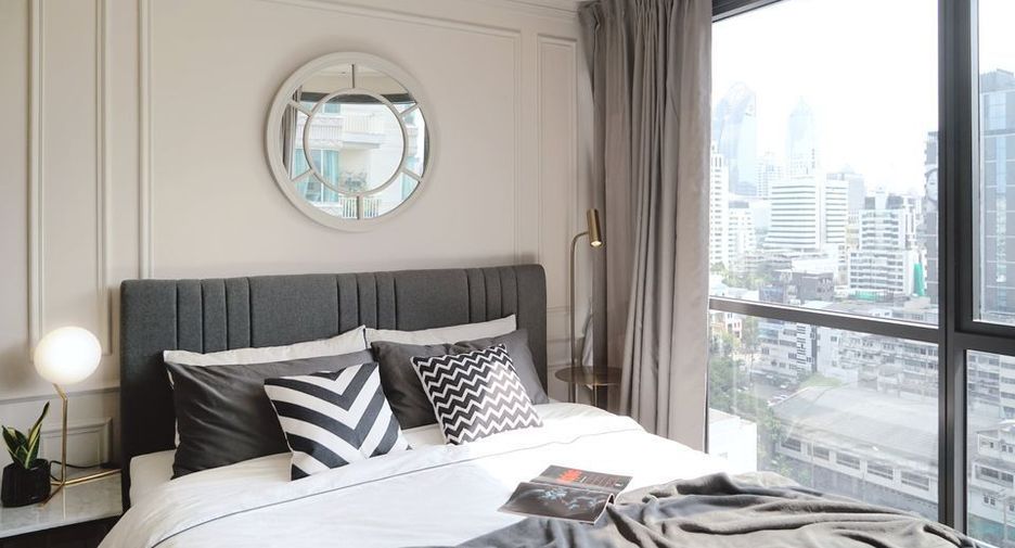 For rent 2 bedrooms condo in Pathum Wan, Bangkok