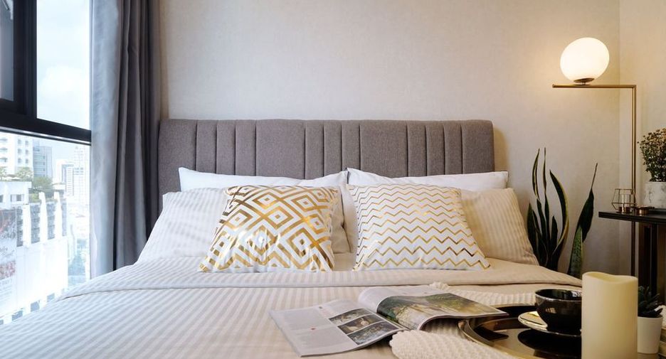 For rent 2 bedrooms condo in Pathum Wan, Bangkok