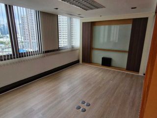 Büro zur Miete in Khlong Toei, Bangkok