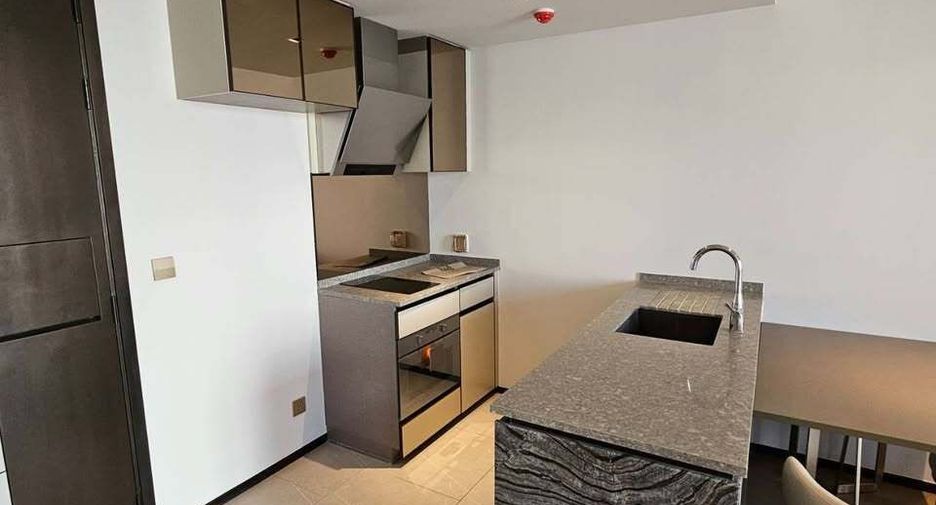 For sale 1 bed condo in Watthana, Bangkok