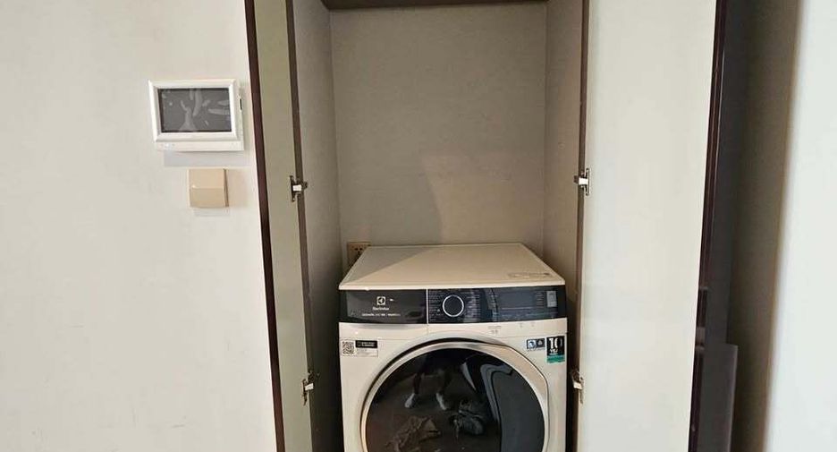 For sale 1 bed condo in Watthana, Bangkok