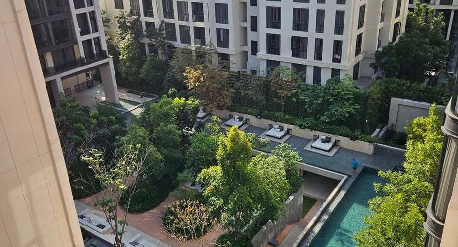 For sale 1 bed condo in Watthana, Bangkok