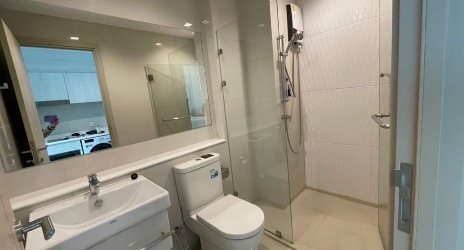 For rent studio condo in Pathum Wan, Bangkok