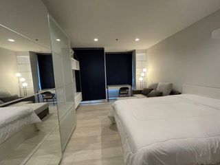À louer studio condo à Pathum Wan, Bangkok