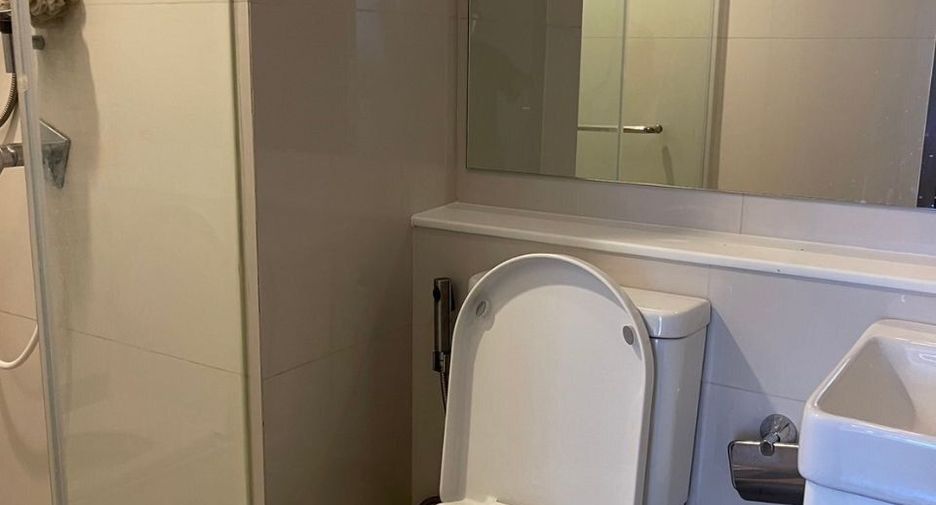 Condo en alquiler de 1 habitaciones en Huai Khwang, Bangkok