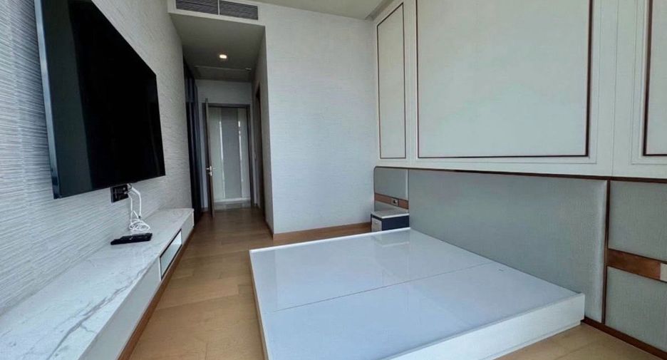 For sale and for rent 3 bedrooms condo in Watthana, Bangkok