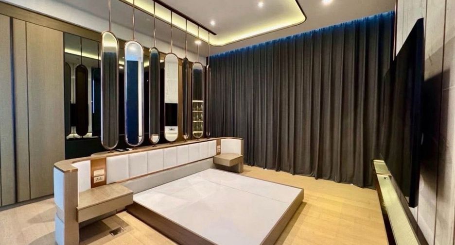 For sale and for rent 3 bedrooms condo in Watthana, Bangkok