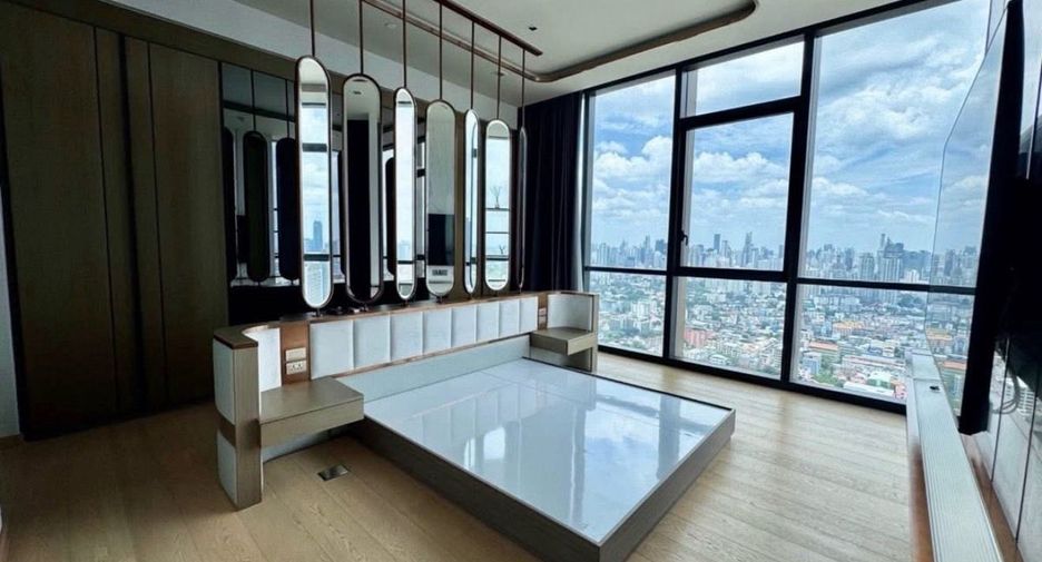 For sale and for rent 3 bedrooms condo in Watthana, Bangkok