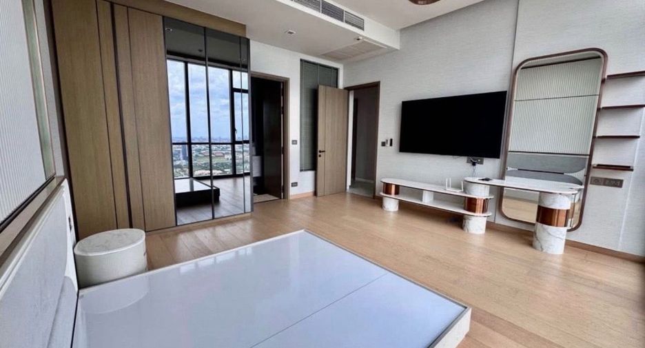 For sale and for rent 3 bedrooms condo in Watthana, Bangkok