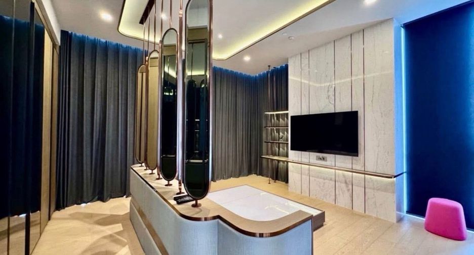For sale and for rent 3 bedrooms condo in Watthana, Bangkok