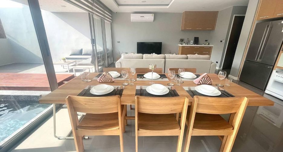 For rent 3 bedrooms villa in Mueang Phuket, Phuket