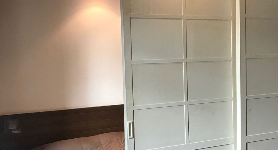 For rent studio condo in Khlong Toei, Bangkok