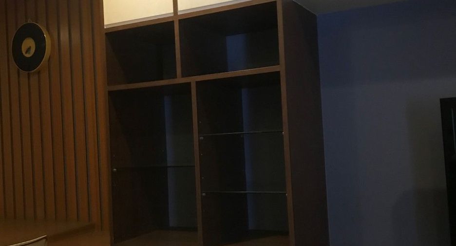 For rent studio condo in Khlong Toei, Bangkok