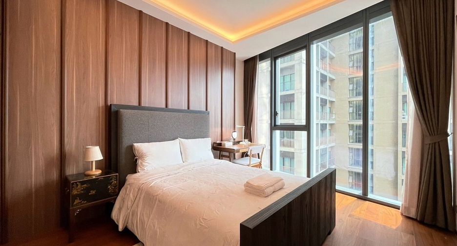 For rent 4 bedrooms condo in Khlong Toei, Bangkok